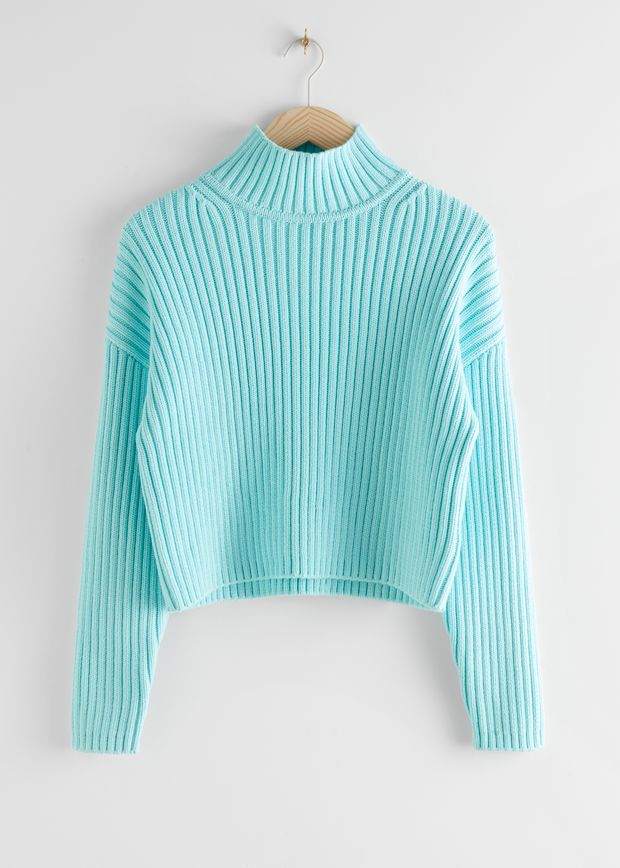 Chunky Ribbed Turtleneck Sweater
