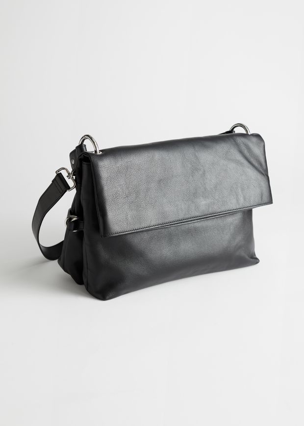 Legere Ledertasche mit Überschlag