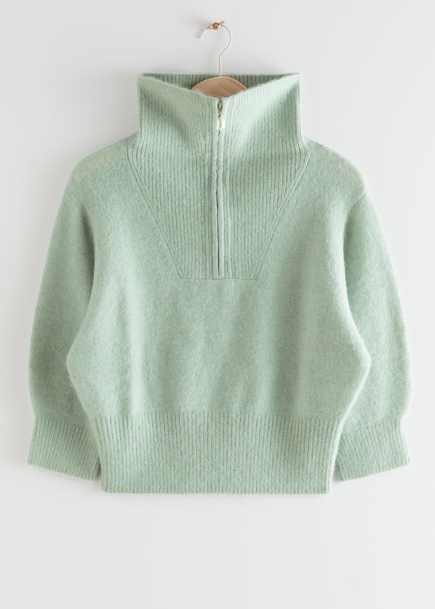 Flauschiges Strickoberteil mit Reißverschlusskragen